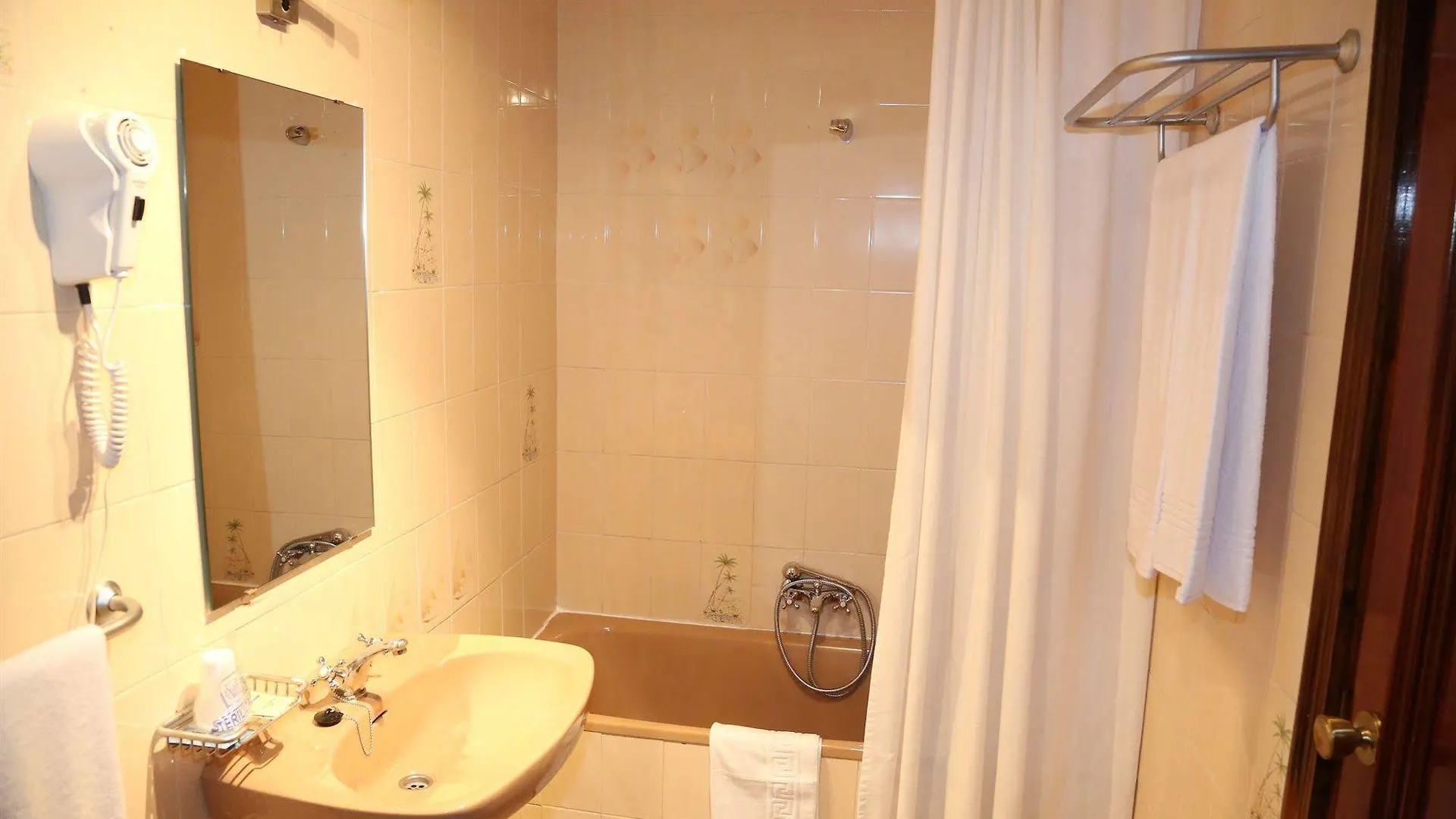 Hotel Puerta Nazari Orgiva Spain